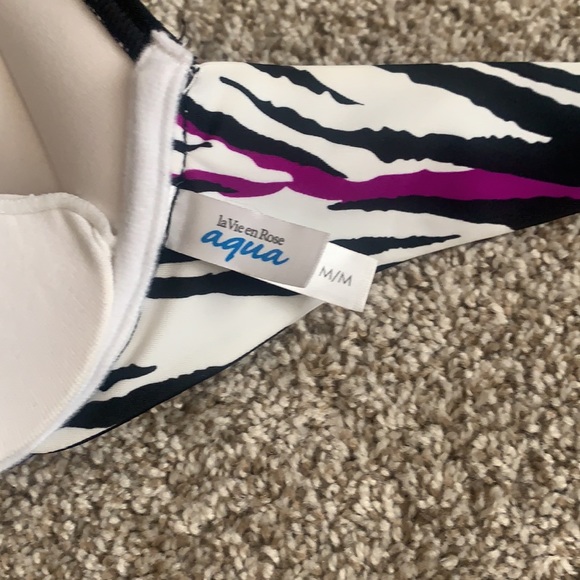 Bathing suit top!! - Picture 2 of 3